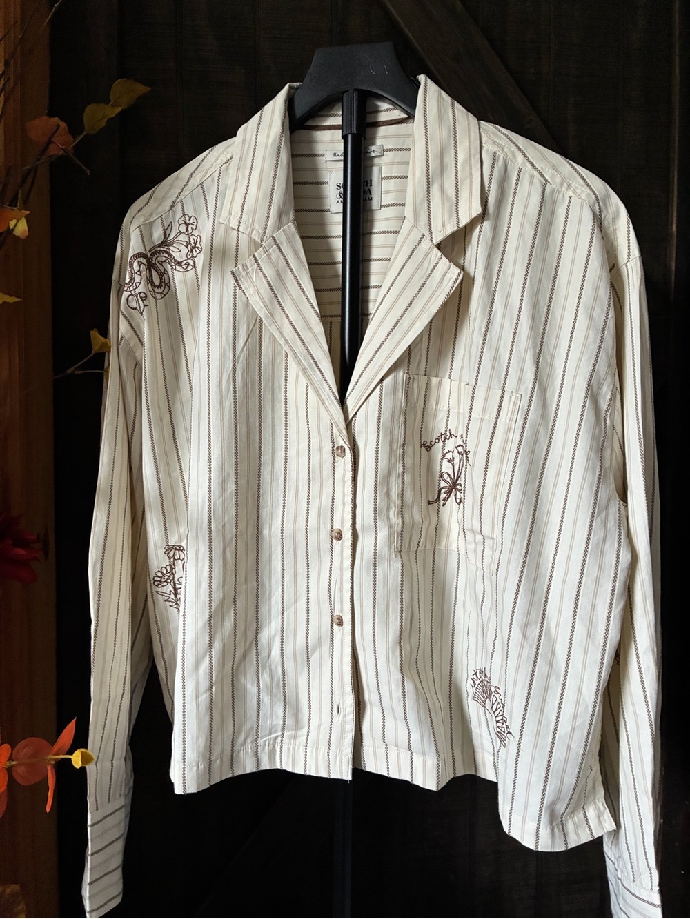 Scotch & Soda Cream Striped Embroidered Pit 2 pit 27 inches